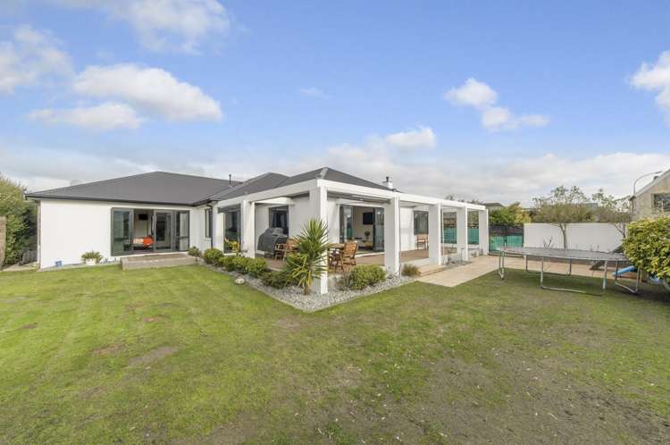 24 Glastonbury Drive_0