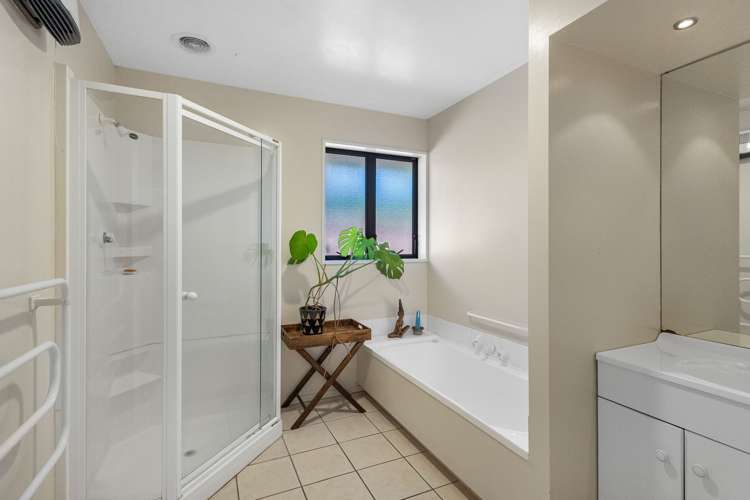 10 Shearwater Drive Woolston_17