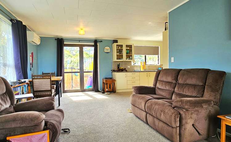 10 Waianga Place Omapere_18