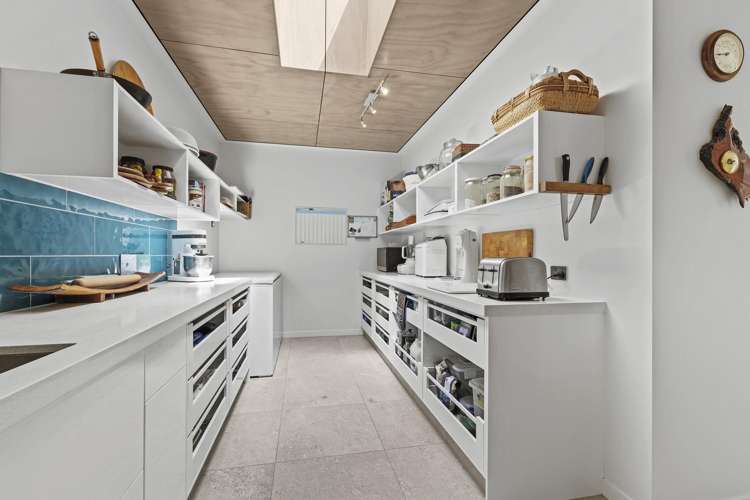 458A King Road_3