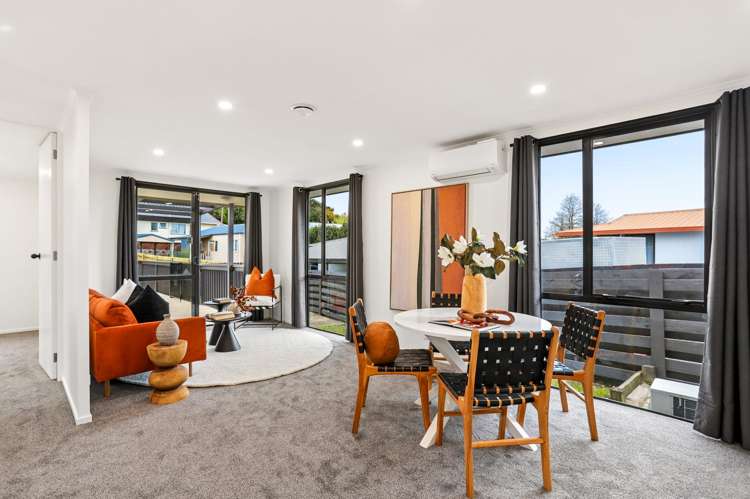 2/74 Parrs Cross Road_1