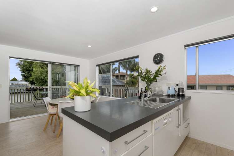 3a Toru Street Te Atatu Peninsula_12