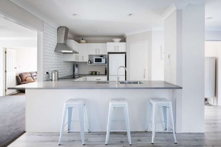 15 Marlowe Drive Leamington_8