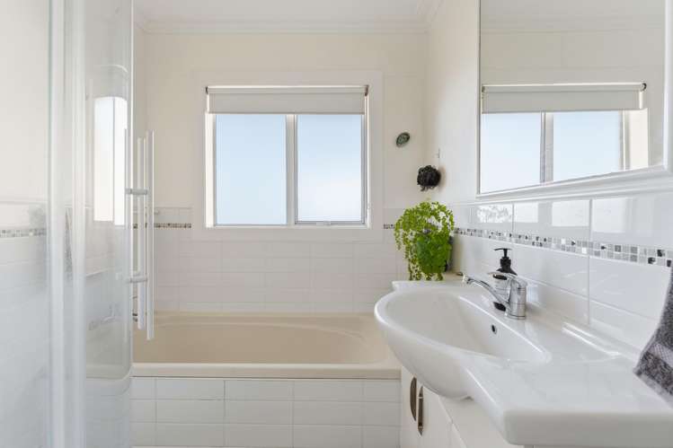 69 Earls Road St Clair_11