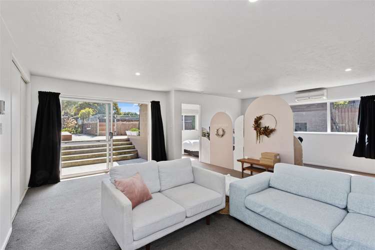 28 Yellowstone Crescent Burwood_18