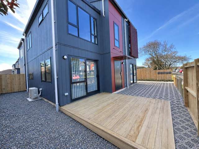 Brand-new freestanding 4-bedroom, 2.5-bathroom home offering modern comfort in the heart of Pakuranga