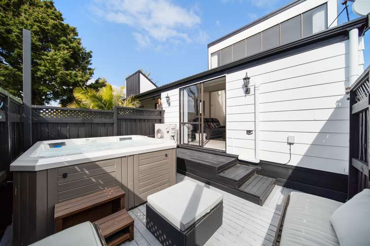 2/2 Corolu Place Conifer Grove_8