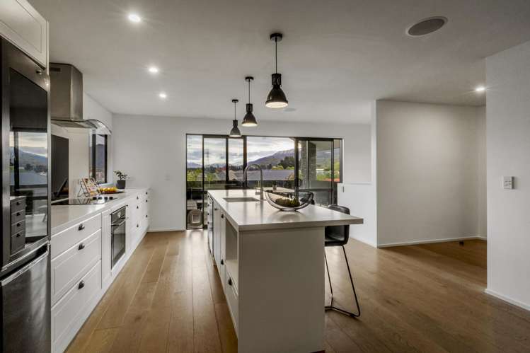 6 Oxfordshire Avenue Lower Shotover_25