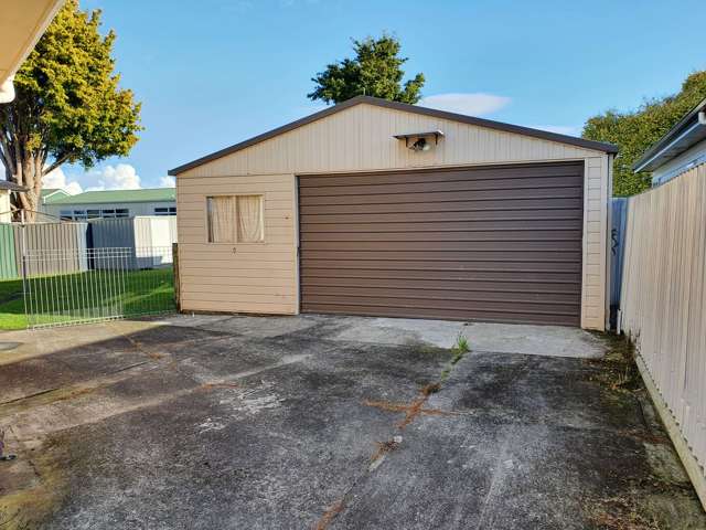 8 Jeanette Street Glenview_4