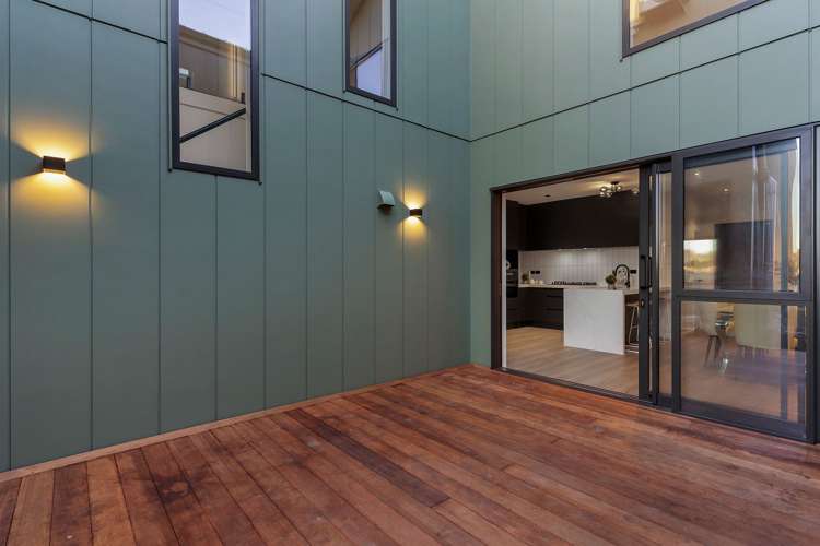 33 karaka village parade Karaka_5