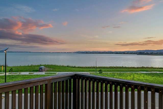 Exceptional Value for Waterside Living this Xmas