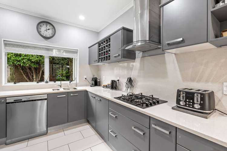 27 Caversham Drive Torbay_5