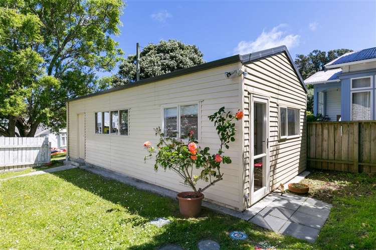 6 Murray Street Island Bay_12