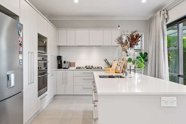 7 Matairangi Avenue Totara Heights_5