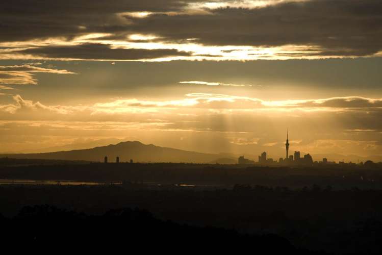 318 Forest Hill Road Waiatarua_23