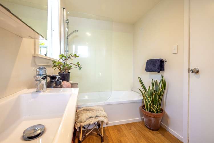 13 Surfdale Road Surfdale_12