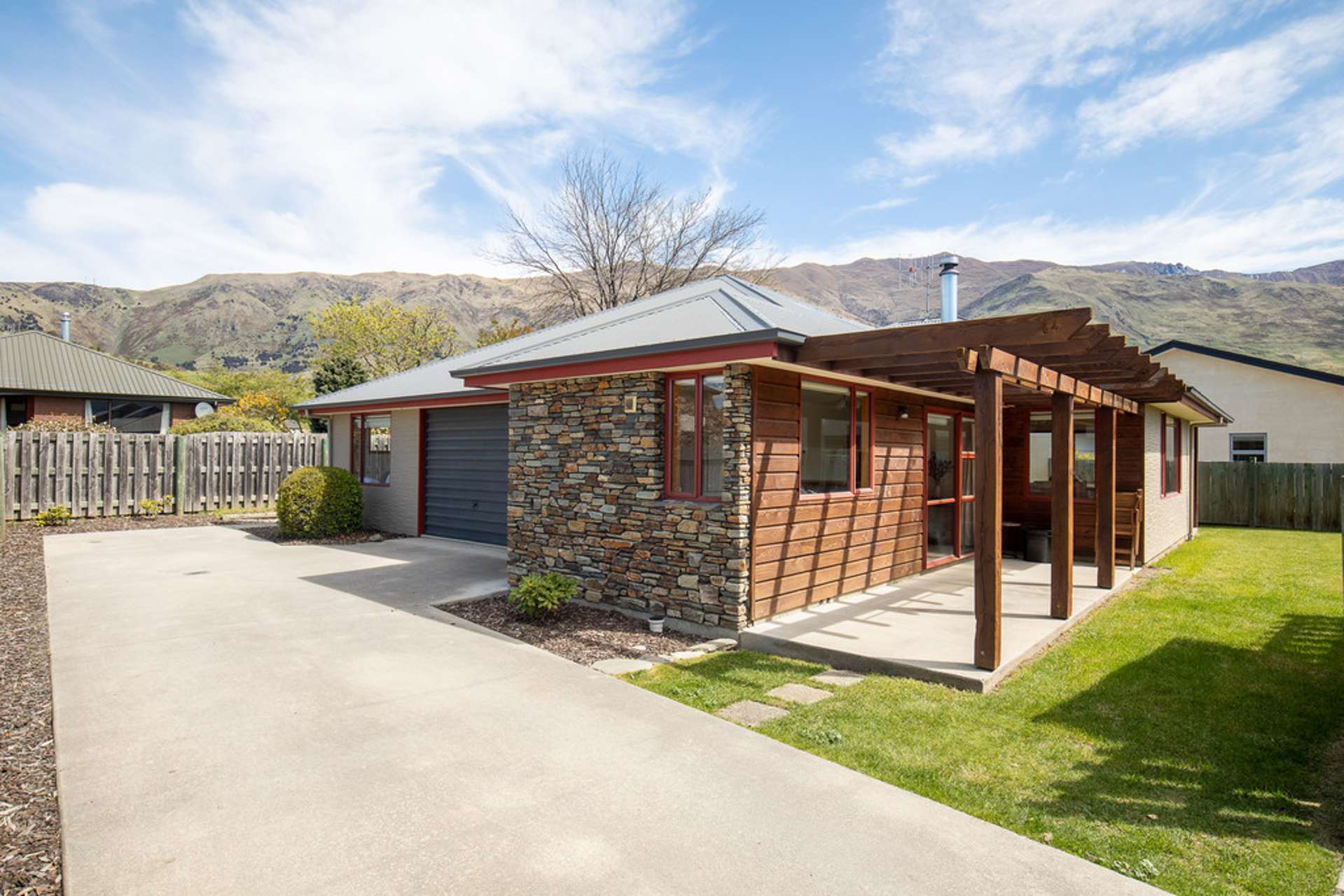 11b Little Oak Common Wanaka_0