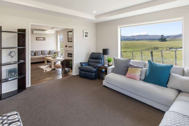 206 Pacific Drive Fitzherbert_9