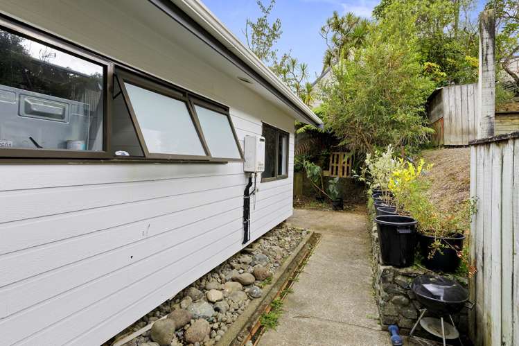 6 Serenity Grove Maoribank_11