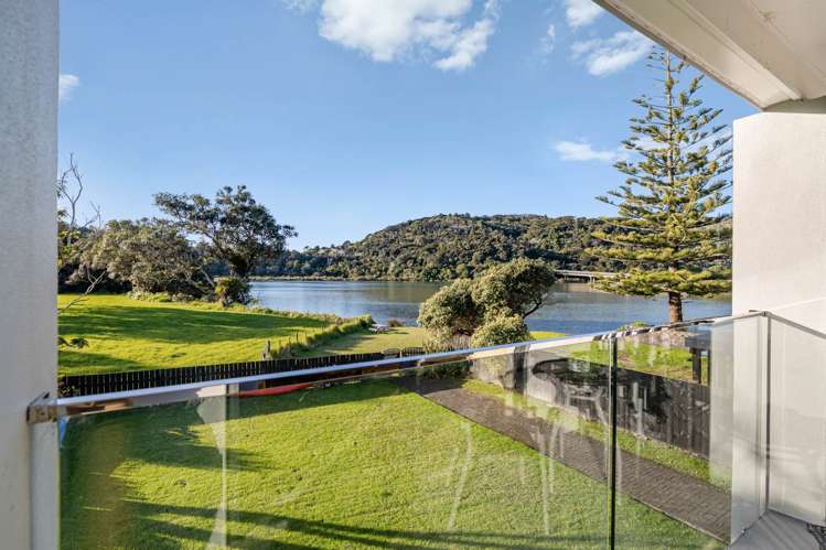 2G/25 Weranui Road Waiwera_8