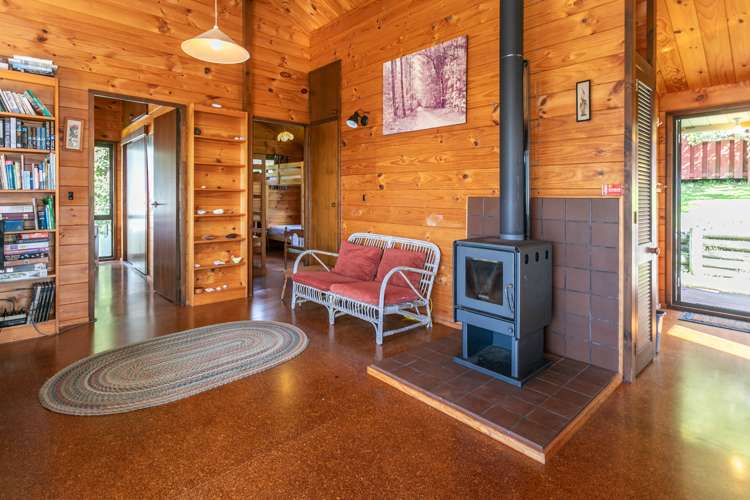 108 Oratia Place Onemana_14