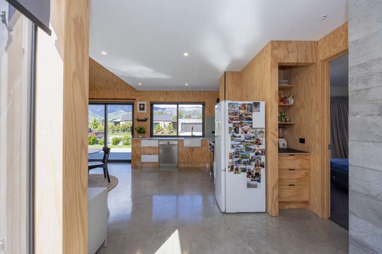 27 Sarges Way Lake Hawea_7