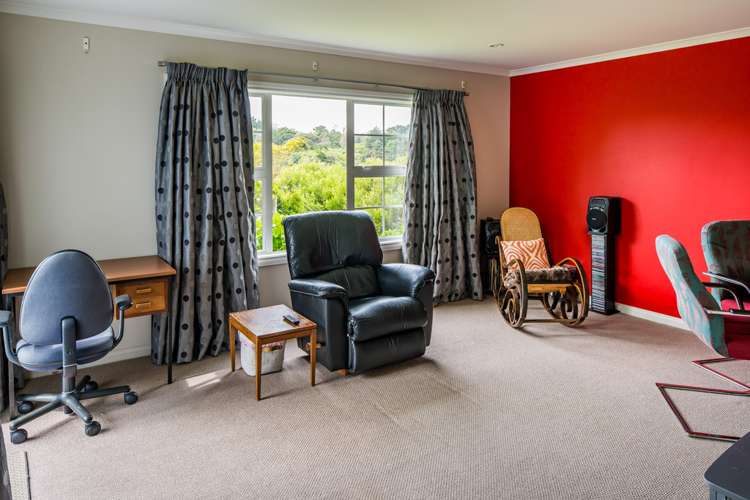 15 Te Puia Drive Aotea_11