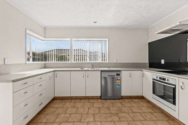 4 Knightsbridge Place Taradale_3