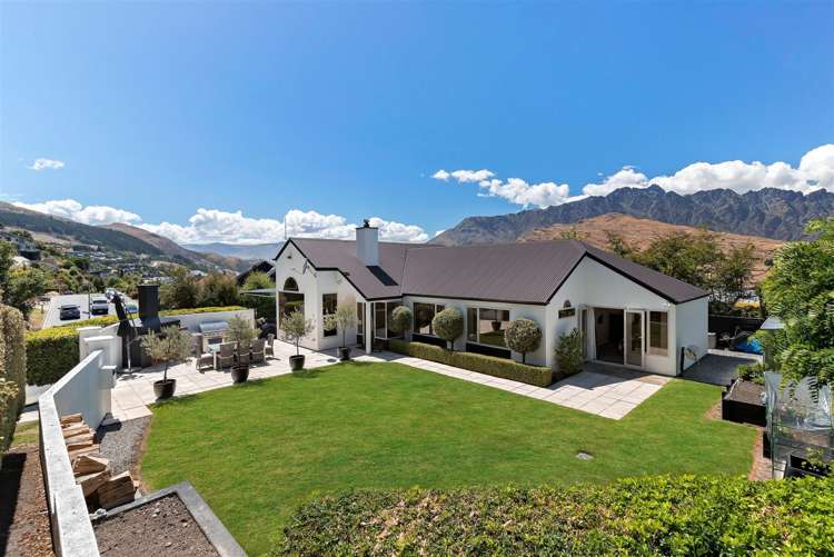 66 Hensman Road Queenstown_30
