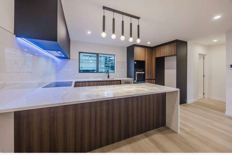 2/17 Peverill Crescent Papatoetoe_5
