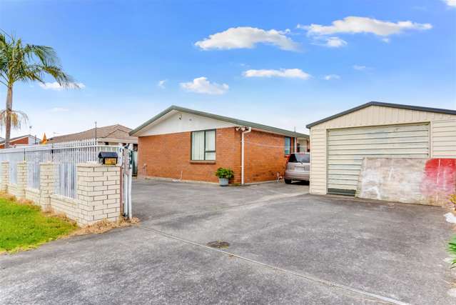 17 Robert Ross Place Clendon Park_2