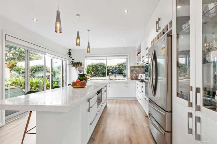 54 Jandell Crescent Bucklands Beach_8