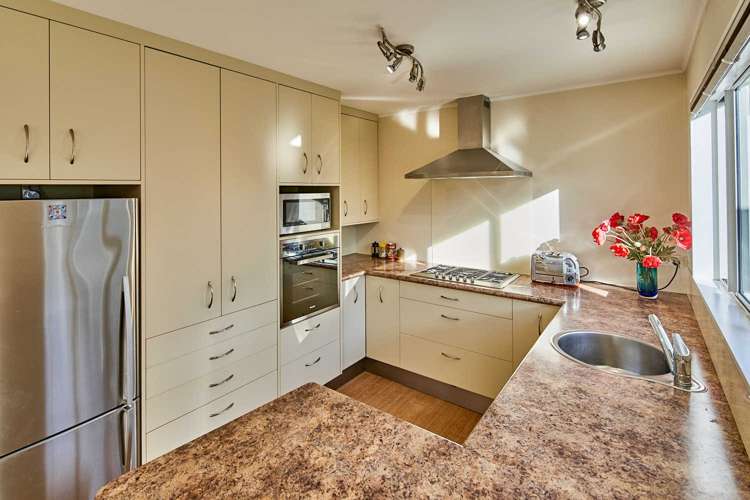 1 Partridge Street Taita_11