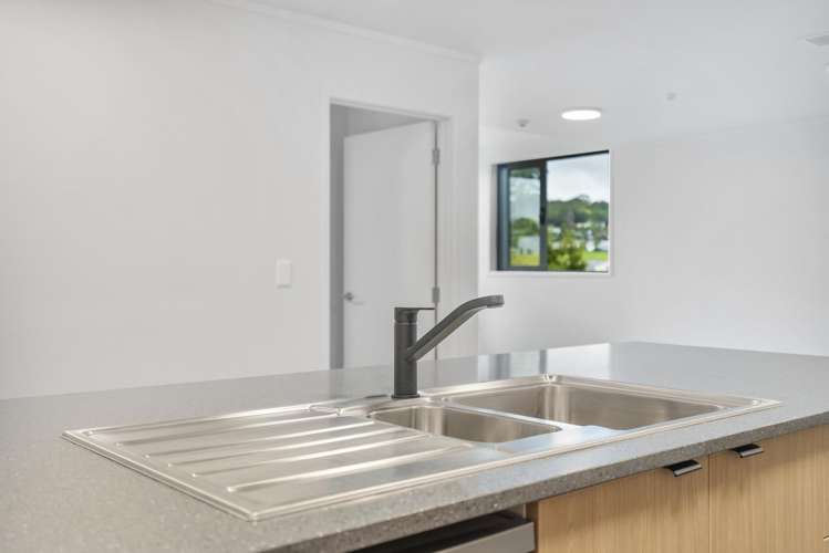 2F/20 Morning Start Place Mt Albert_4