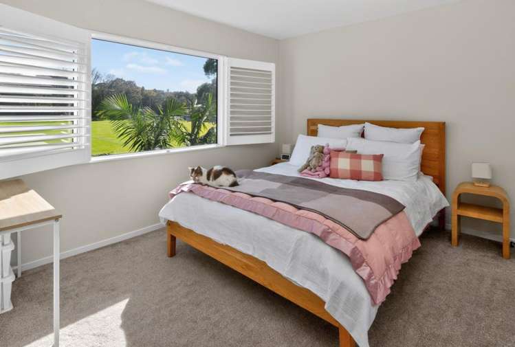 8C Jern Place Eastern Beach_28