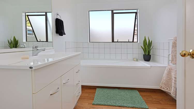 12 Harvest Drive Henderson_17