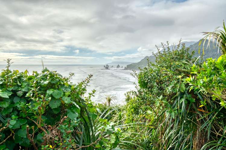 1307 Coast Road_1