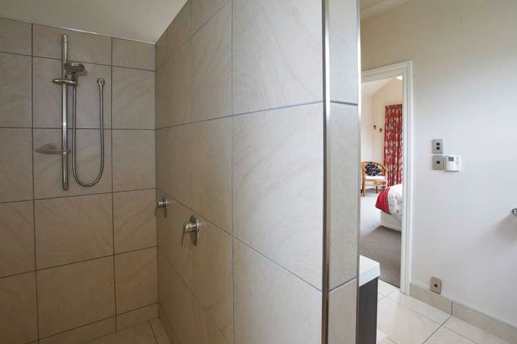 64 Breaksea Street Te Anau_32