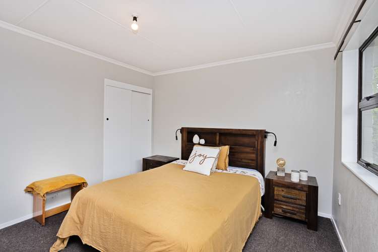 143 Black Road Otatara_20