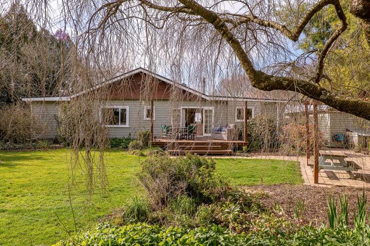 299 Elmhurst Road Darfield_14