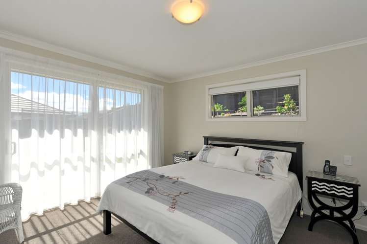 86 Washbourn Drive Richmond_12