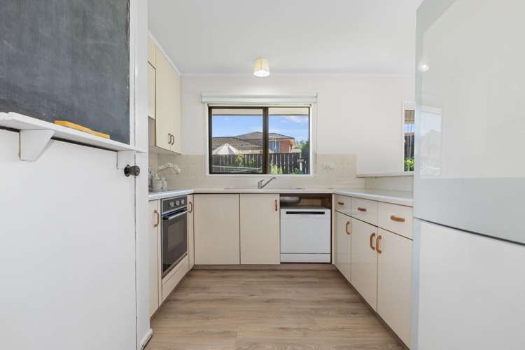 12 Sylvania Drive Matua_9