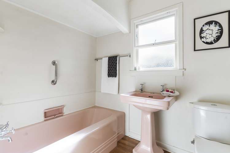 16 Tui Vale Road Cockle Bay_17