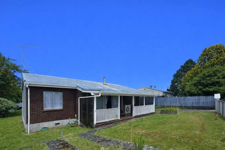 16 Esk Crescent Tokoroa_12