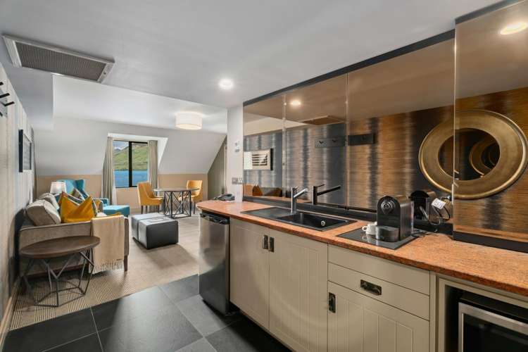 509/10-18 Brunswick Street Queenstown_8