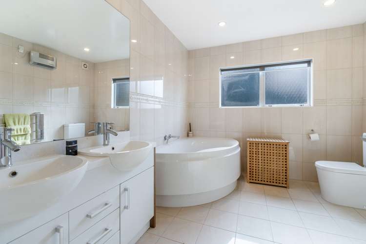 239a Meola Road Point Chevalier_16