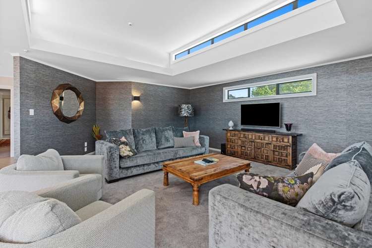 10/2 Sixth Avenue Avenues_6