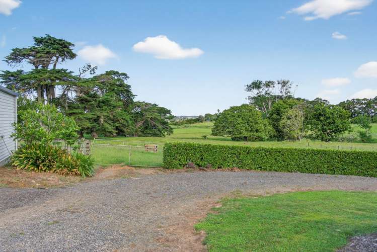 722 Awhitu Road Waiuku_38