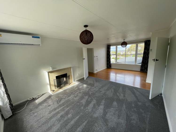 6 8 & 8A Huxley Place_15