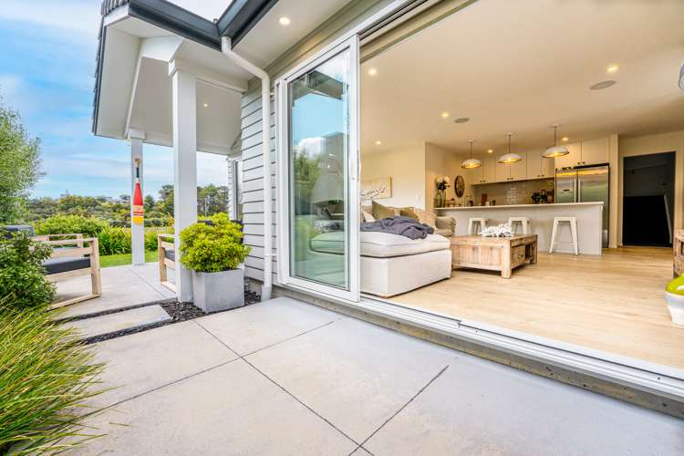 1 Pae Moana Place Stanmore Bay_19